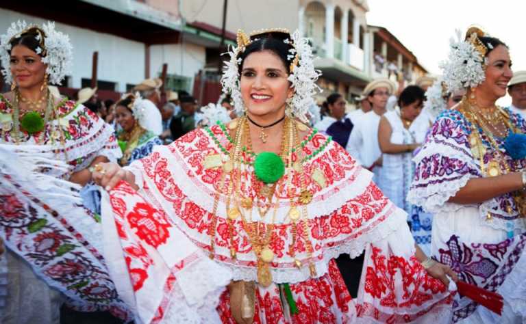 Trajes típicos del Mundo, Panamá