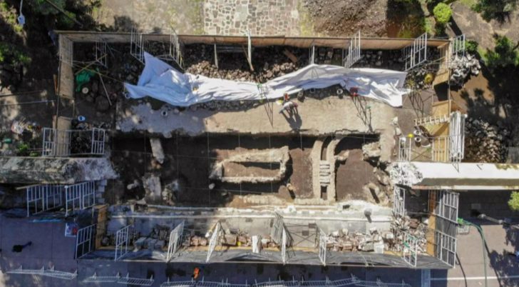 Descubren un acueducto antiguo que estuvo oculto durante siglos debajo de CDMX