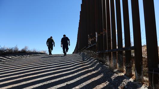 Muro de Trump aumentó muertes de migrantes en frontera con México